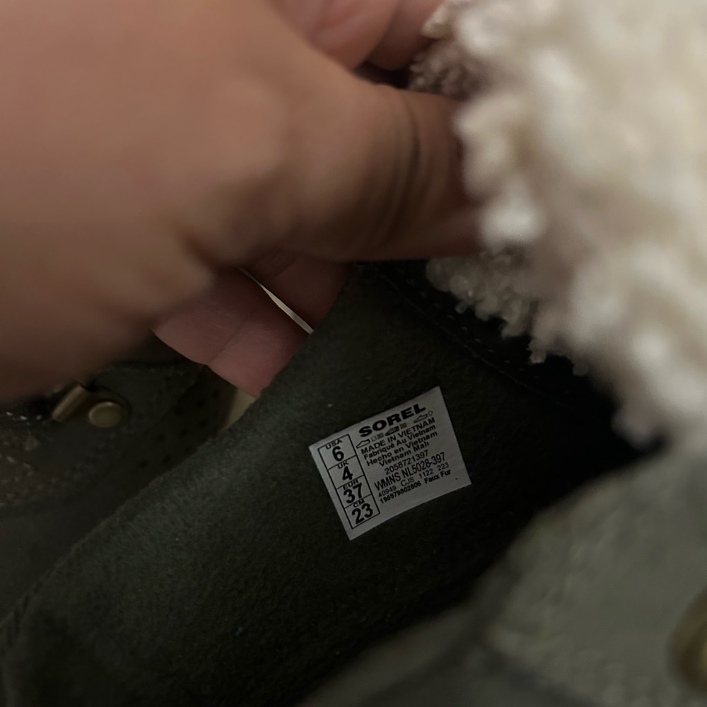 Sorel Women’s Olive and Cream Boots - Picture 4 of 5